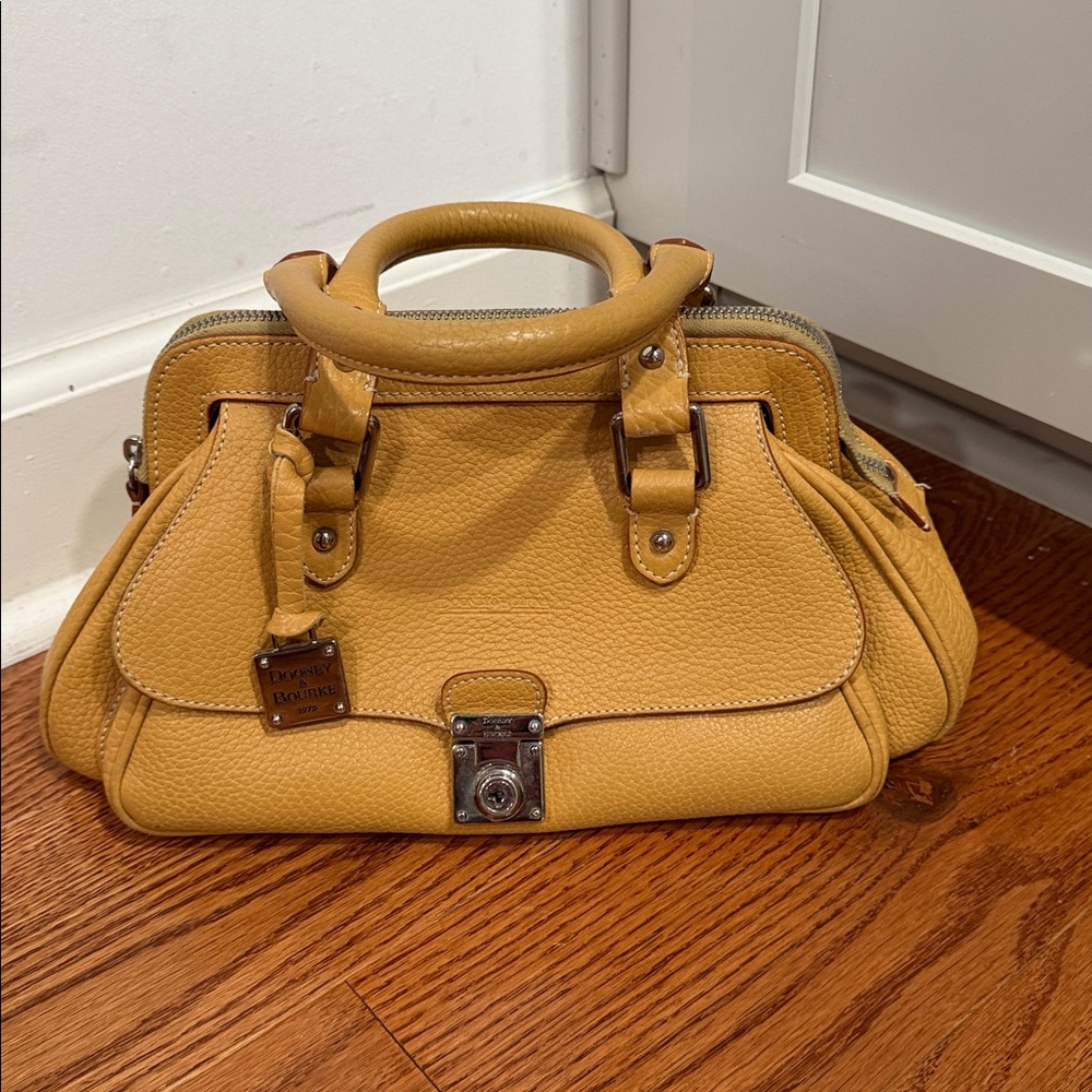 Rare vintage Dooney & Bourke Leather Handbag Made in Italy Satchel